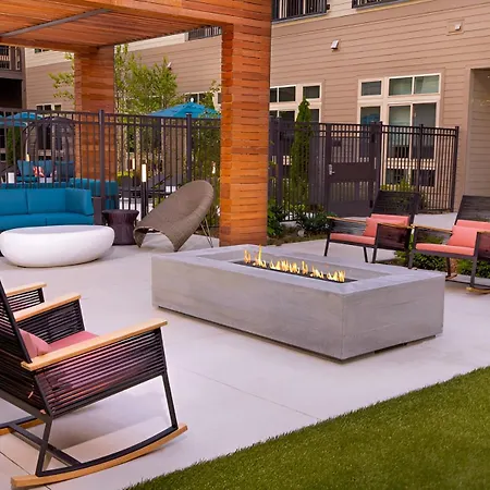 Spacious Apt W All Amenities That You Need!